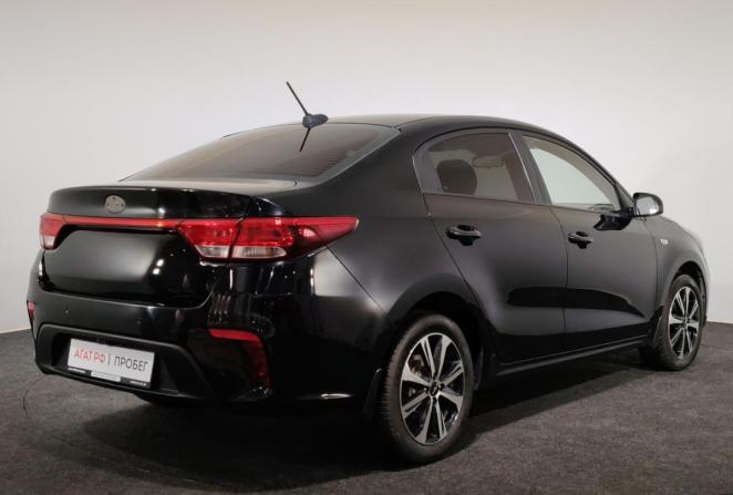 Kia Rio IV с пробегом 2018 года, цена 1 395 000 рублей, 99351 км, седан, Автокод Объявления