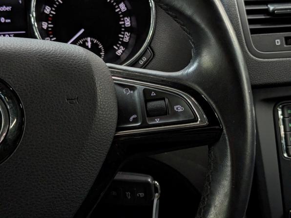 Skoda Yeti I Рестайлинг с пробегом 2016 года, цена 1 685 000 рублей, 56615 км, внедорожник, Автокод Объявления