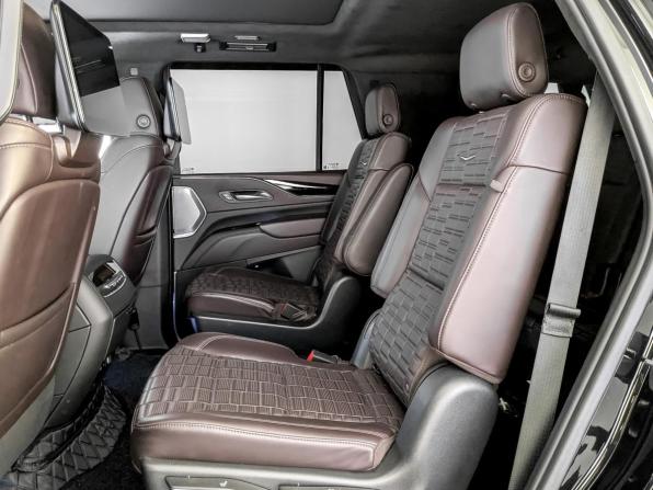 Cadillac Escalade V с пробегом 2023 года, цена 11 300 000 рублей, 44019 км, внедорожник, Автокод Объявления