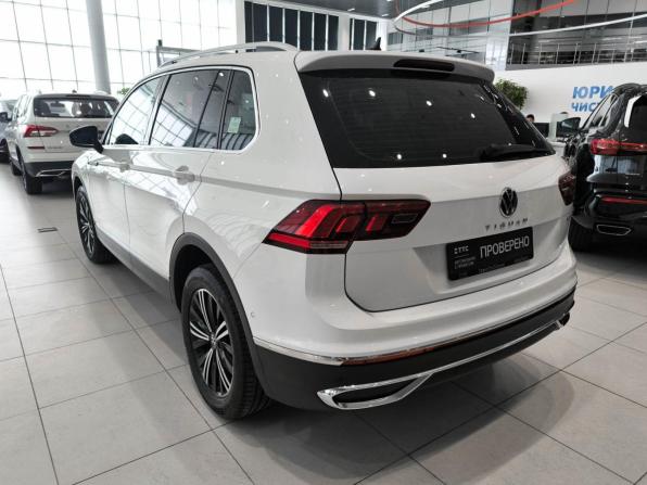 Volkswagen Tiguan II Рестайлинг с пробегом 2021 года, цена 3 950 000 рублей, 33708 км, внедорожник, Автокод Объявления