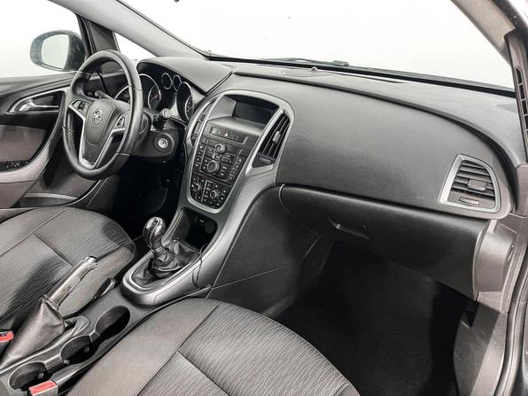 Opel Astra J Рестайлинг с пробегом 2013 года, цена 775 000 рублей, 201999 км, универсал, Автокод Объявления