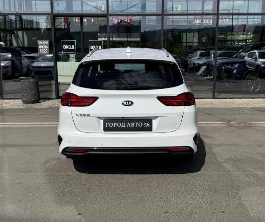 Kia Ceed III с пробегом 2021 года, цена 2 060 000 рублей, 61321 км, универсал, Автокод Объявления