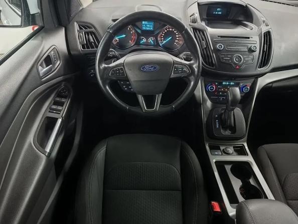 Ford Kuga II Рестайлинг с пробегом 2017 года, цена 1 499 000 рублей, 178000 км, внедорожник, Автокод Объявления