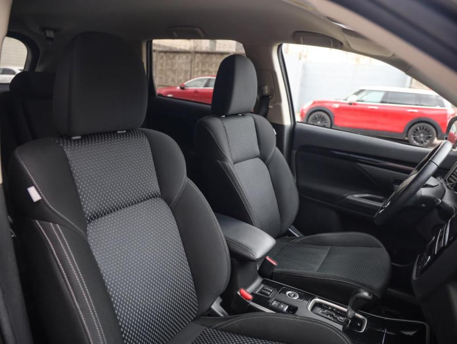 Mitsubishi Outlander III Рестайлинг 3 Санкт-Петербург  - изображение 25