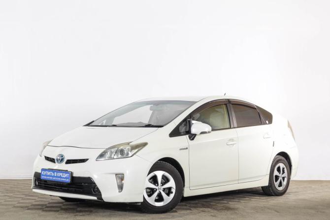 Toyota Prius III (XW30) с пробегом 2014 года, цена 1 049 000 рублей, 322647 км, лифтбек, Автокод Объявления