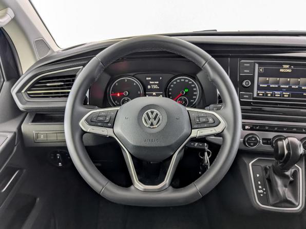 Volkswagen Multivan T6 Рестайлинг с пробегом 2020 года, цена 3 999 000 рублей, 156022 км, минивэн, Автокод Объявления