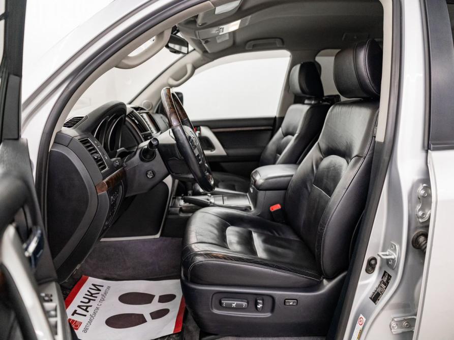 Toyota Land Cruiser 200 Series Рестайлинг 1 Красноярск  - изображение 6