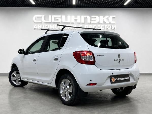 Renault Sandero II с пробегом 2015 года, цена 825 000 рублей, 123000 км, хэтчбек, Автокод Объявления