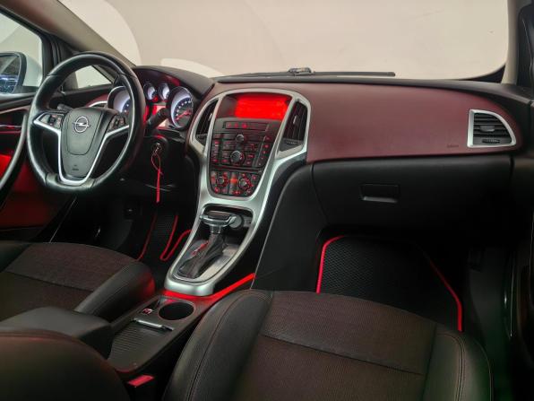 Opel Astra J Рестайлинг с пробегом 2013 года, цена 570 000 рублей, 240000 км, хэтчбек, Автокод Объявления