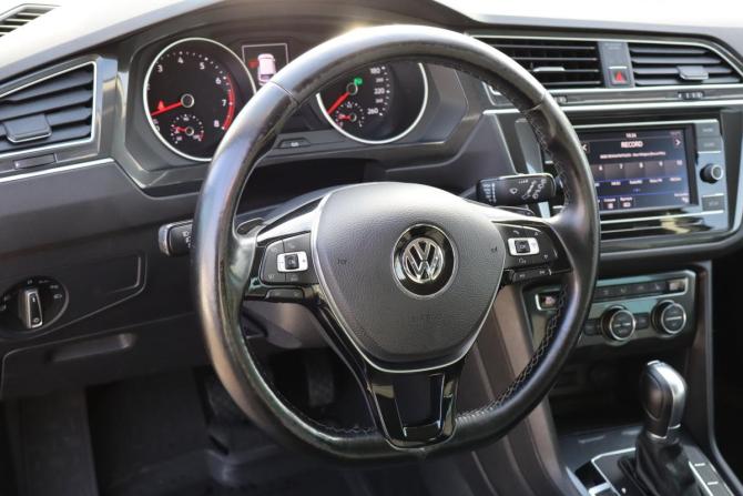 Volkswagen Tiguan II с пробегом 2018 года, цена 1 629 000 рублей, 147000 км, внедорожник, Автокод Объявления