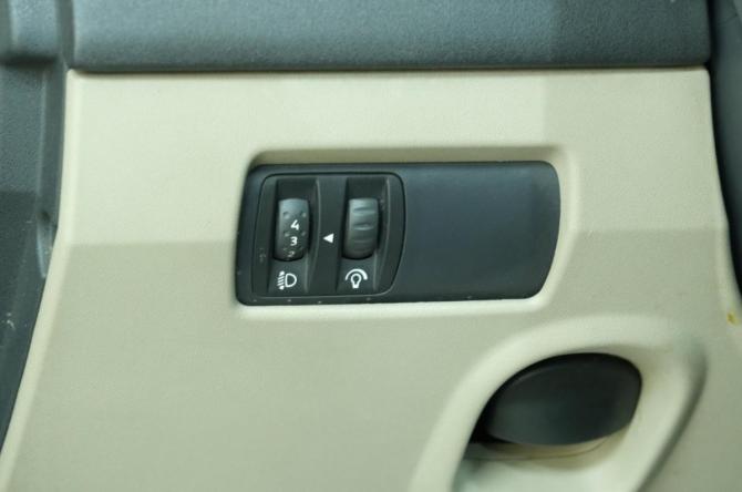 Renault Megane II Рестайлинг с пробегом 2006 года, цена 299 000 рублей, 239972 км, седан, Автокод Объявления
