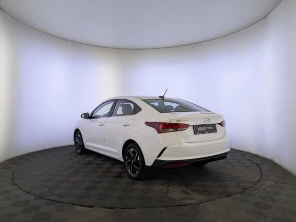 Hyundai Solaris II Рестайлинг с пробегом 2022 года, цена 1 700 000 рублей, 84425 км, седан, Автокод Объявления
