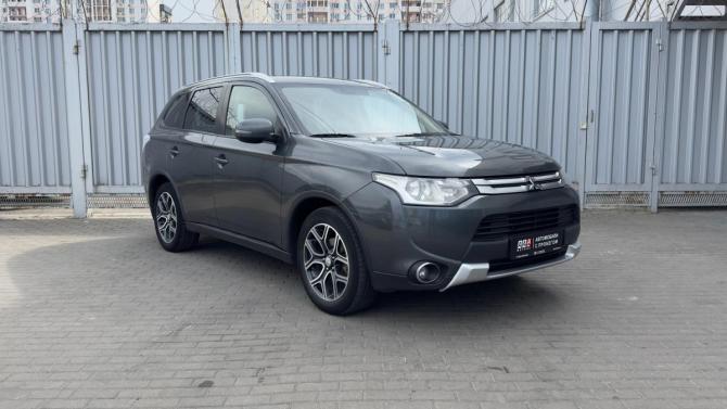 Mitsubishi Outlander III Рестайлинг с пробегом 2014 года, цена 1 377 000 рублей, 264650 км, внедорожник, Автокод Объявления