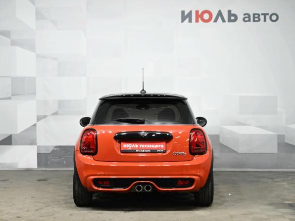 Mini Hatch III (F55/F56) Рестайлинг с пробегом 2018 года, цена 2 400 000 рублей, 50995 км, хэтчбек, Автокод Объявления