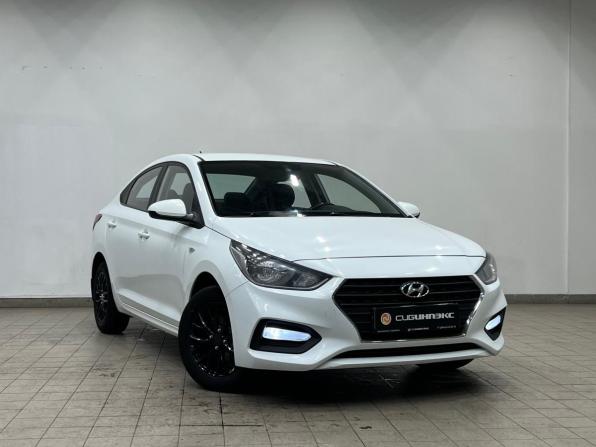 Hyundai Solaris II с пробегом 2017 года, цена 950 000 рублей, 267000 км, седан, Автокод Объявления