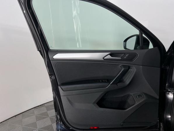 Volkswagen Tiguan II с пробегом 2020 года, цена 2 699 000 рублей, 79621 км, внедорожник, Автокод Объявления