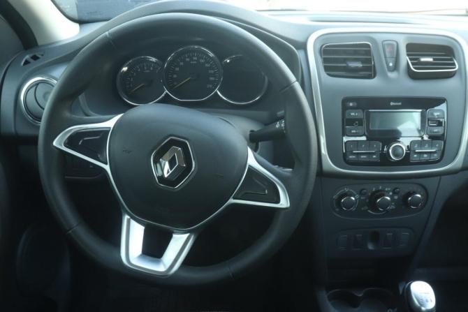 Renault Logan II Рестайлинг с пробегом 2022 года, цена 1 137 000 рублей, 89125 км, седан, Автокод Объявления