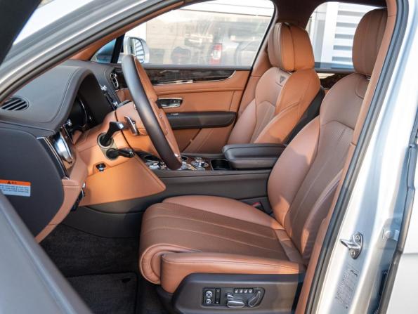 Bentley Bentayga I с пробегом 2019 года, цена 16 640 000 рублей, 21470 км, внедорожник, Автокод Объявления