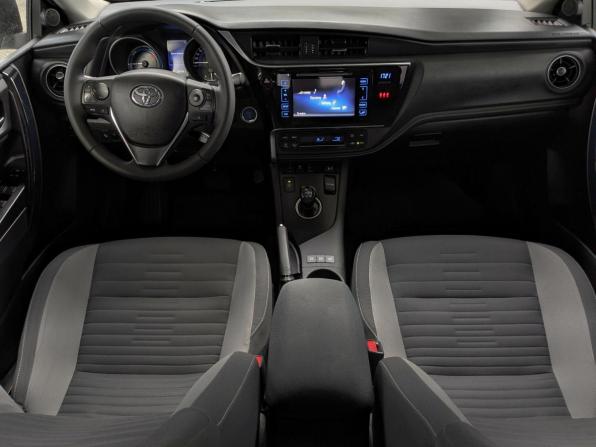 Toyota Auris II Рестайлинг с пробегом 2016 года, цена 1 799 900 рублей, 240000 км, универсал, Автокод Объявления