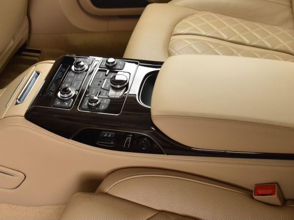 Audi A8 III (D4) Рестайлинг с пробегом 2016 года, цена 5 334 995 рублей, 15720 км, седан, Автокод Объявления