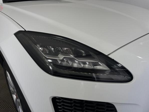 Jaguar E-Pace I с пробегом 2018 года, цена 2 009 000 рублей, 197409 км, внедорожник, Автокод Объявления