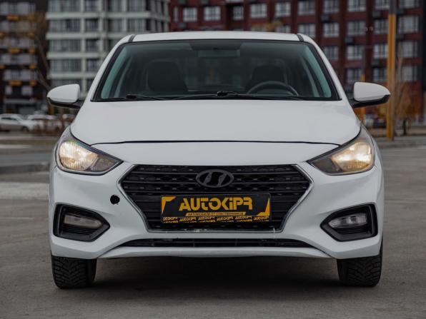 Hyundai Solaris II с пробегом 2017 года, цена 795 000 рублей, 167000 км, седан, Автокод Объявления