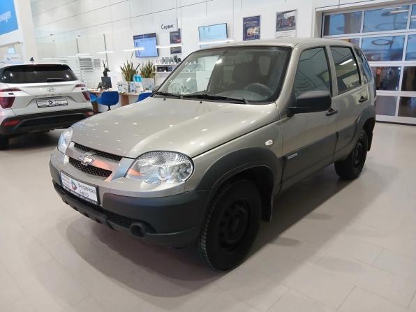 Chevrolet Niva I Рестайлинг с пробегом 2018 года, цена 845 000 рублей, 76000 км, внедорожник, Автокод Объявления