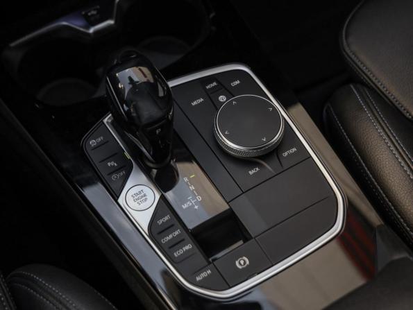 BMW 1 серии III (F40) с пробегом 2019 года, цена 2 149 000 рублей, 157933 км, хэтчбек, Автокод Объявления