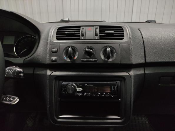 Skoda Roomster I Рестайлинг с пробегом 2014 года, цена 635 000 рублей, 135250 км, минивэн, Автокод Объявления