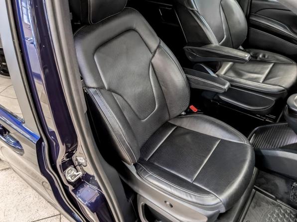 Mercedes-Benz V-Класс III (W447) Рестайлинг с пробегом 2021 года, цена 6 200 000 рублей, 97047 км, минивэн, Автокод Объявления