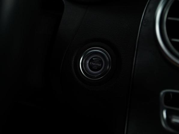 Mercedes-Benz C-Класс IV (W205) Рестайлинг с пробегом 2019 года, цена 2 763 444 рубля, 93777 км, седан, Автокод Объявления