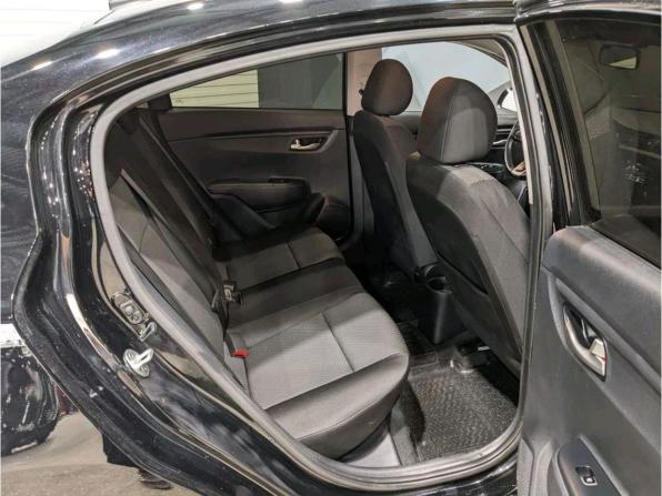 Kia Rio IV Рестайлинг с пробегом 2021 года, цена 1 545 000 рублей, 110000 км, седан, Автокод Объявления