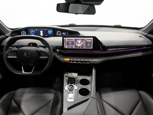 Changan UNI-V I с пробегом 2023 года, цена 2 250 000 рублей, 32676 км, лифтбек, Автокод Объявления