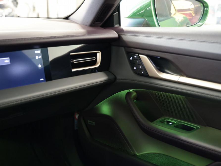 Porsche Taycan I Москва  - изображение 16