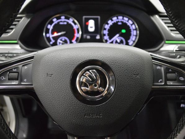 Skoda Superb III с пробегом 2017 года, цена 2 100 000 рублей, 206000 км, лифтбек, Автокод Объявления