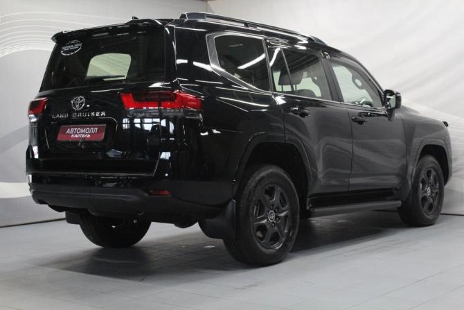 Toyota Land Cruiser 300 Series с пробегом 2021 года, цена 15 000 000 рублей, 400 км, внедорожник, Автокод Объявления
