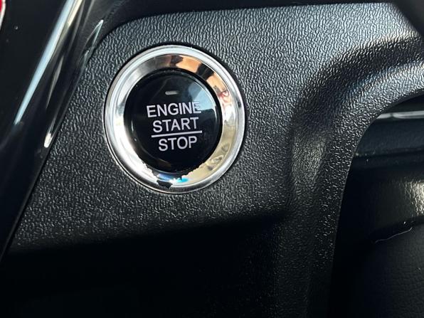 Honda Stepwgn V с пробегом 2015 года, цена 1 777 000 рублей, 174109 км, минивэн, Автокод Объявления