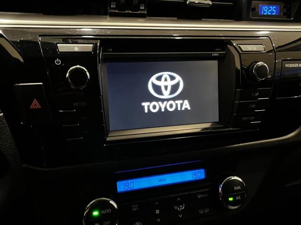 Toyota Corolla XI (E160 E170 E180) с пробегом 2013 года, цена 1 399 000 рублей, 158211 км, седан, Автокод Объявления