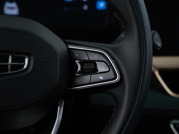 Geely Monjaro I с пробегом 2023 года, цена 3 331 444 рубля, 35454 км, внедорожник, Автокод Объявления