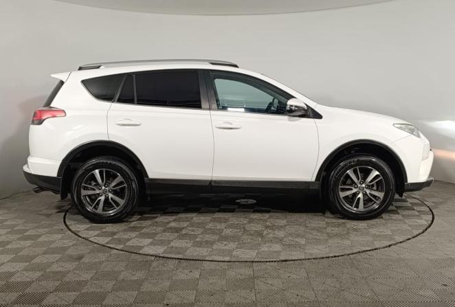 Toyota RAV4 IV (XA40) Рестайлинг с пробегом 2018 года, цена 2 530 000 рублей, 174825 км, внедорожник, Автокод Объявления