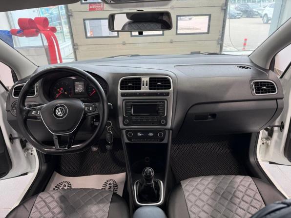 Volkswagen Polo V Рестайлинг с пробегом 2016 года, цена 990 000 рублей, 143689 км, седан, Автокод Объявления