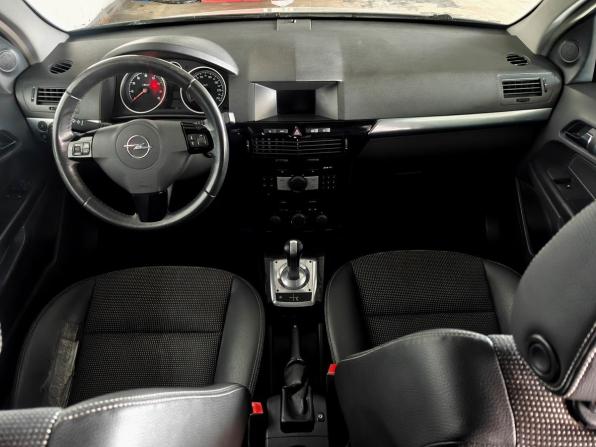 Opel Astra H Рестайлинг с пробегом 2007 года, цена 590 000 рублей, 157232 км, седан, Автокод Объявления