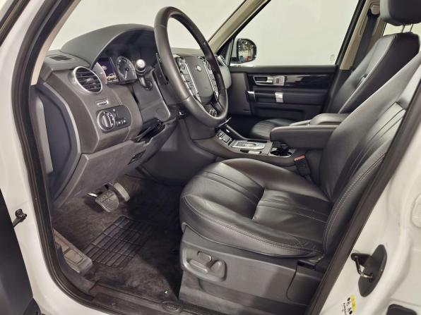 Land Rover Discovery IV Рестайлинг с пробегом 2015 года, цена 2 550 000 рублей, 192348 км, внедорожник, Автокод Объявления