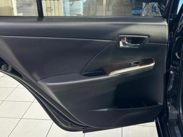 Toyota Camry VII (XV50) Рестайлинг с пробегом 2015 года, цена 2 290 000 рублей, 140000 км, седан, Автокод Объявления