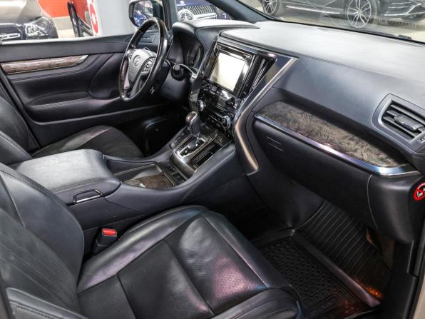 Toyota Alphard III Рестайлинг с пробегом 2019 года, цена 3 898 000 рублей, 250680 км, минивэн, Автокод Объявления