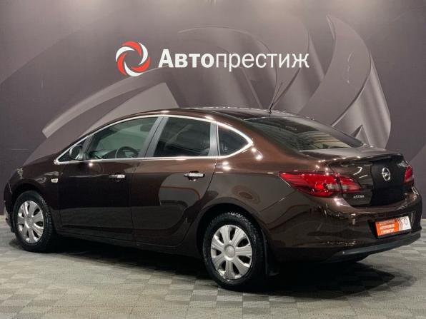 Opel Astra J Рестайлинг с пробегом 2013 года, цена 699 000 рублей, 189354 км, седан, Автокод Объявления