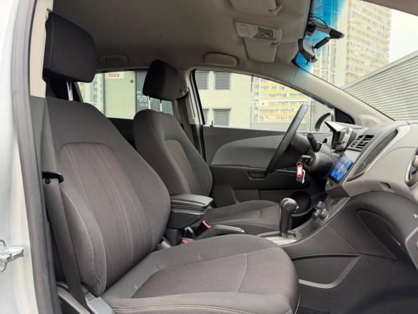 Chevrolet Aveo II с пробегом 2012 года, цена 555 000 рублей, 175000 км, хэтчбек, Автокод Объявления