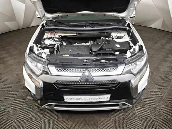 Mitsubishi Outlander III Рестайлинг 3 с пробегом 2021 года, цена 2 315 000 рублей, 86186 км, внедорожник, Автокод Объявления