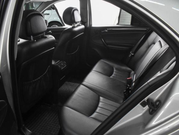 Mercedes-Benz C-Класс II (W203) Рестайлинг с пробегом 2006 года, цена 698 000 рублей, 292243 км, седан, Автокод Объявления