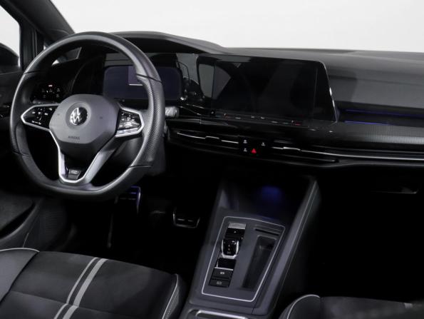 Volkswagen Golf VIII с пробегом 2022 года, цена 3 100 000 рублей, 38000 км, хэтчбек, Автокод Объявления